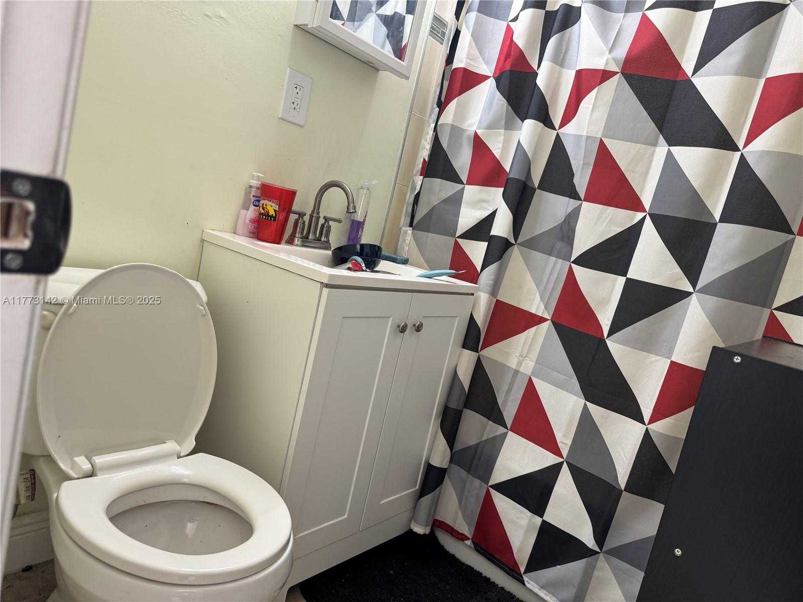 Small Image of 2960 SOUTH WEST 17TH ST #5, Fort Lauderdale Number 28