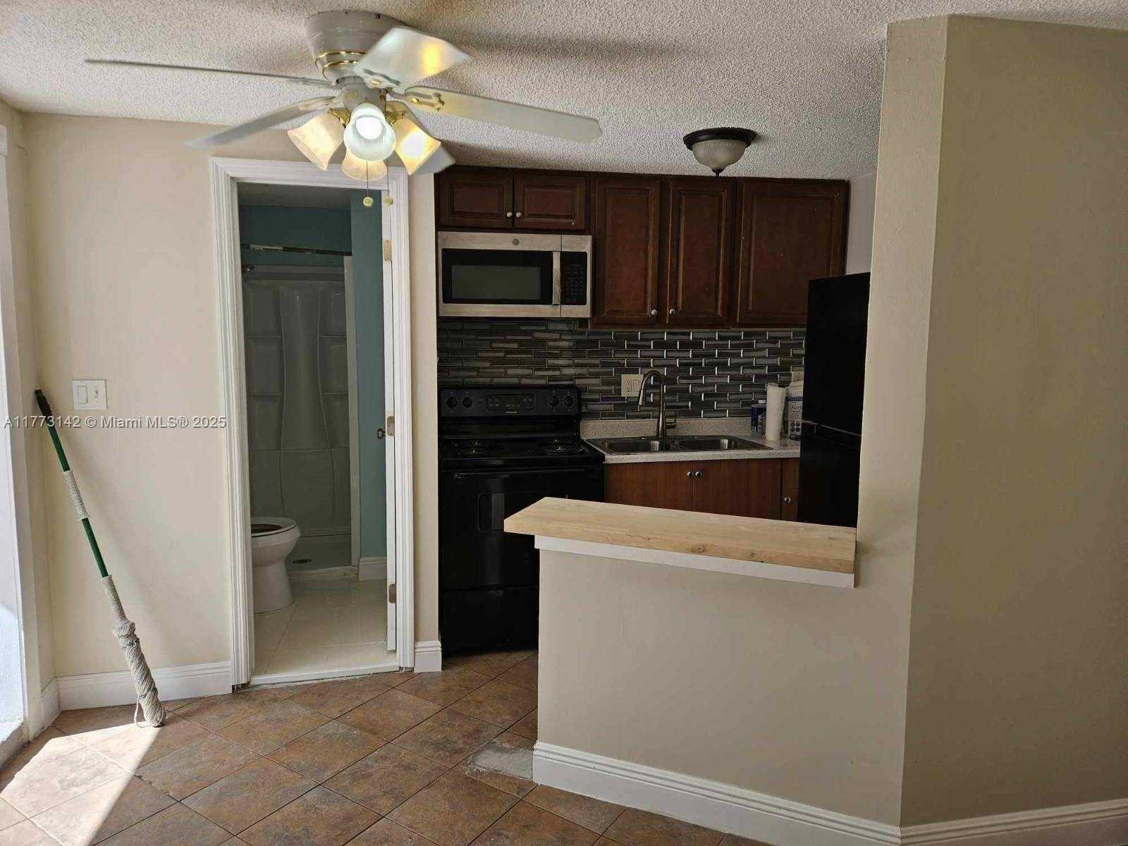 Small Image of 2960 SOUTH WEST 17TH ST #5, Fort Lauderdale Number 33