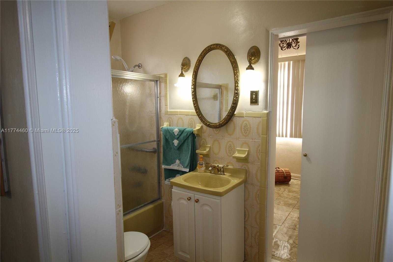 Small Image of 870 NORTH WEST 14TH CT #2, Miami Number 28