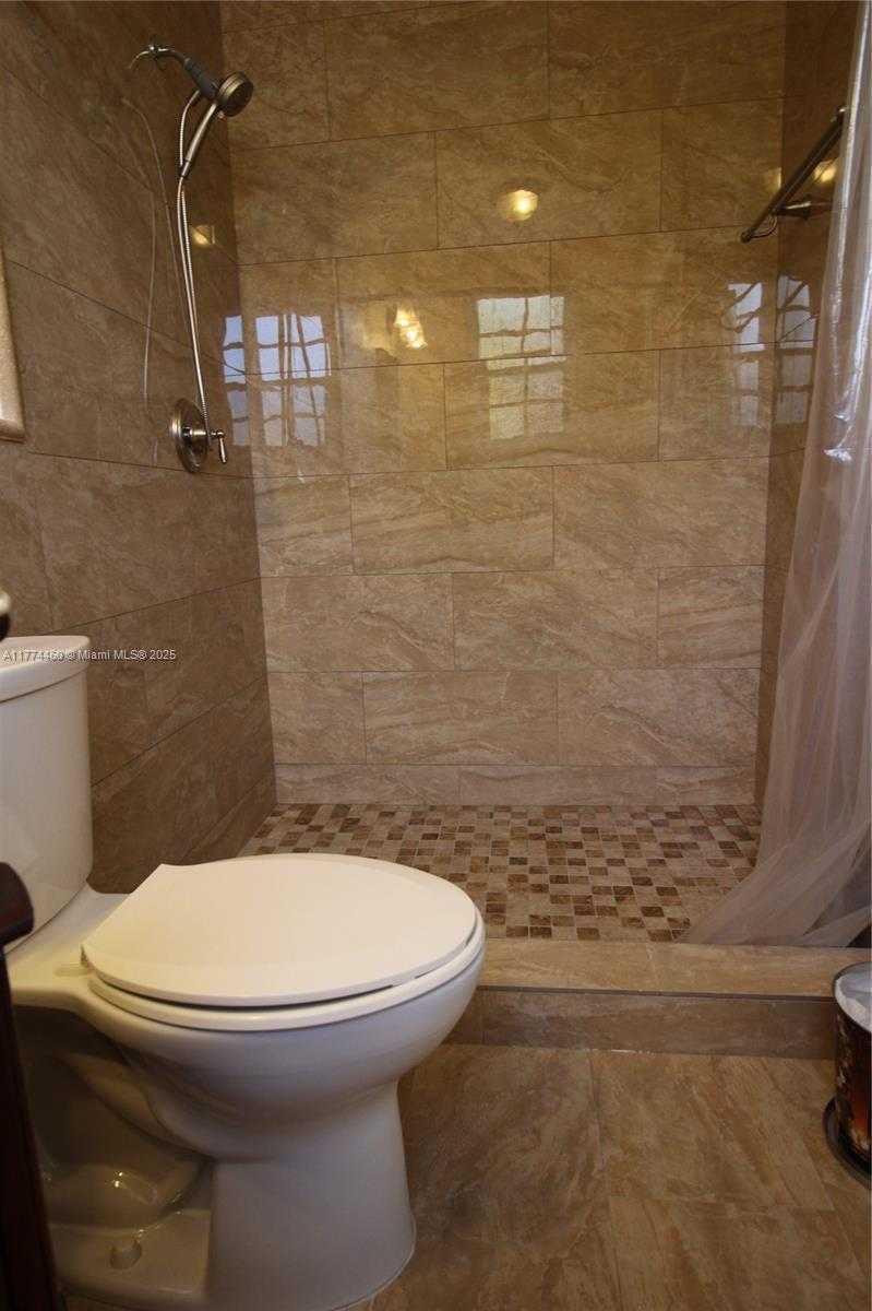 Small Image of 870 NORTH WEST 14TH CT #2, Miami Number 40