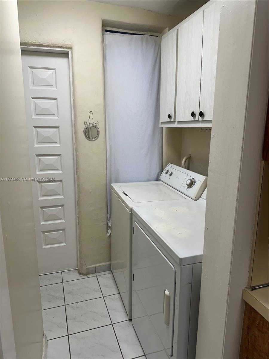 Small Image of 870 NORTH WEST 14TH CT #2, Miami Number 41