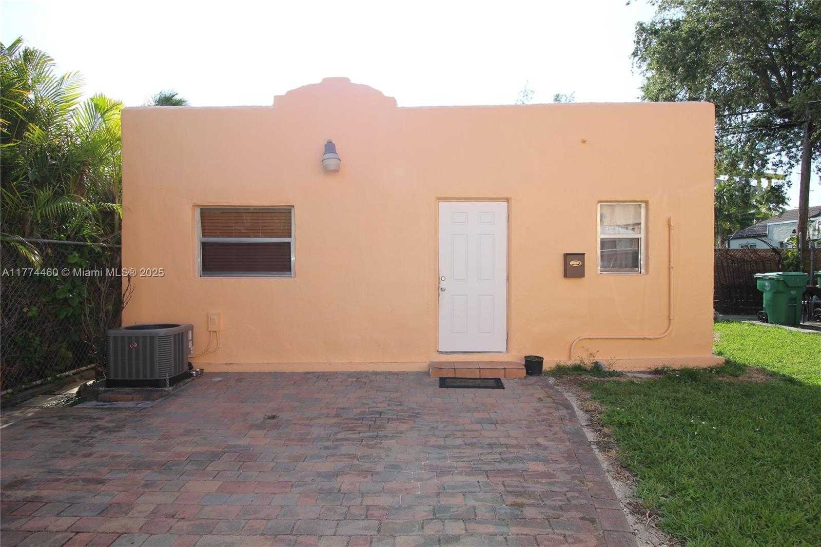 Small Image of 870 NORTH WEST 14TH CT #2, Miami Number 44