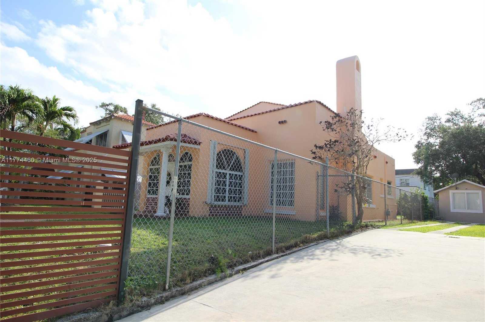 Small Image of 870 NORTH WEST 14TH CT #2, Miami Number 5