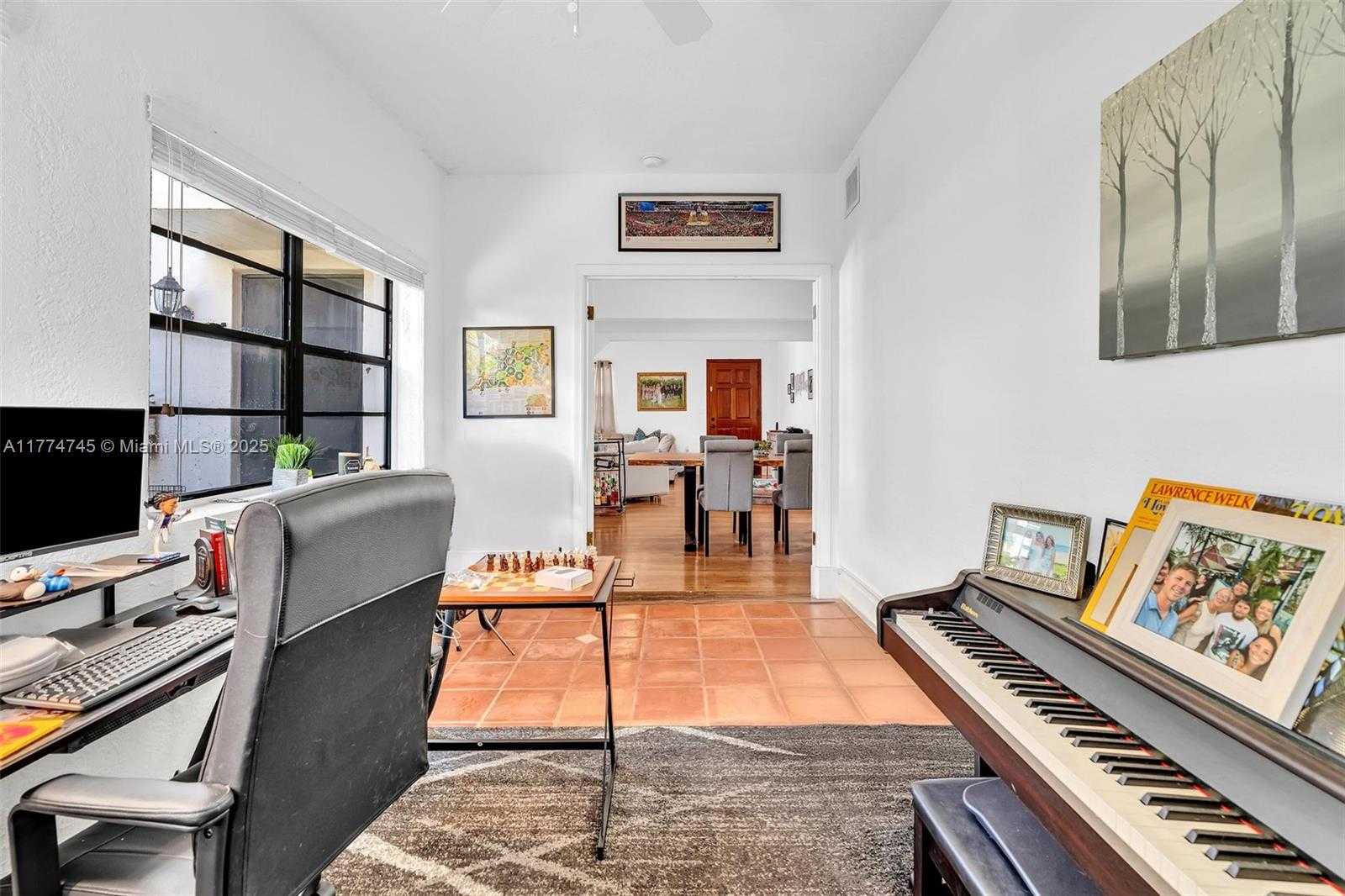 Small Image of 836 WEST 40TH ST, Miami Beach Number 11