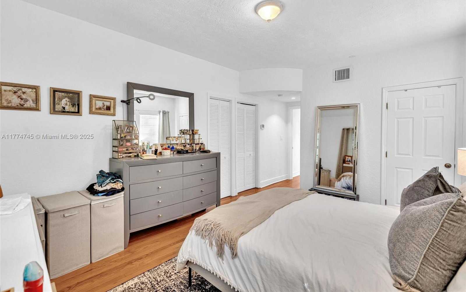 Small Image of 836 WEST 40TH ST, Miami Beach Number 15