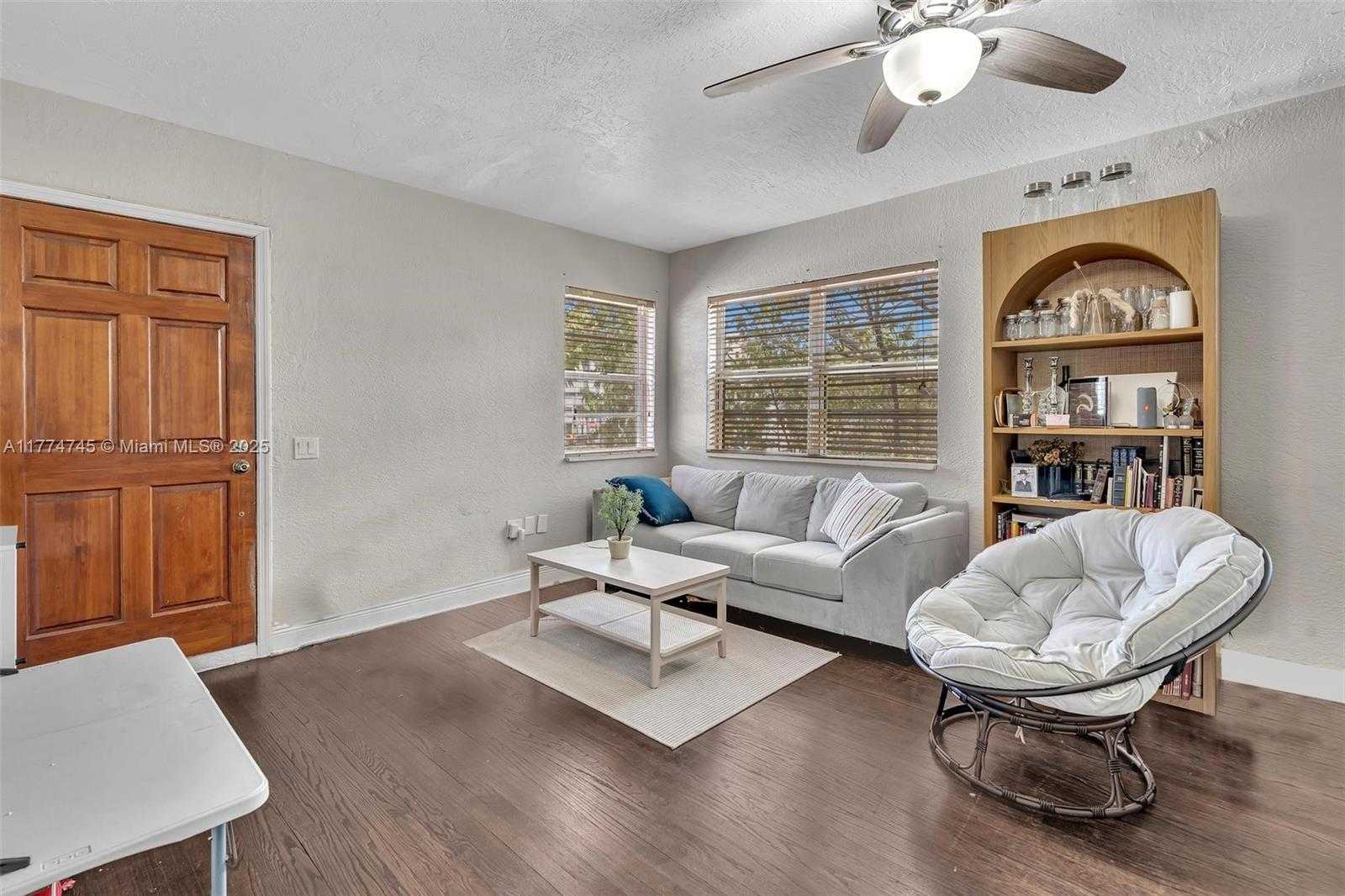 Small Image of 836 WEST 40TH ST, Miami Beach Number 20
