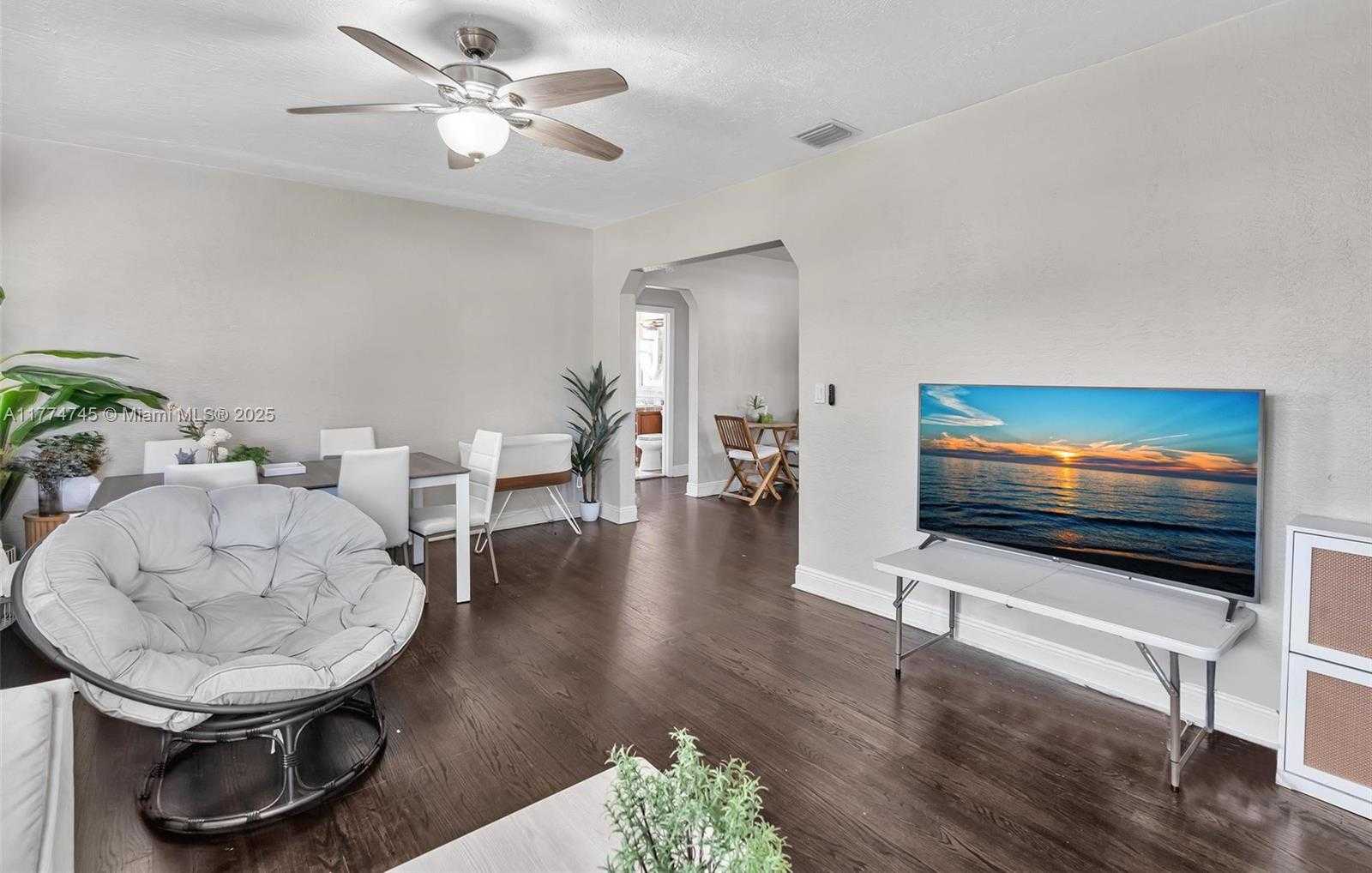 Small Image of 836 WEST 40TH ST, Miami Beach Number 22
