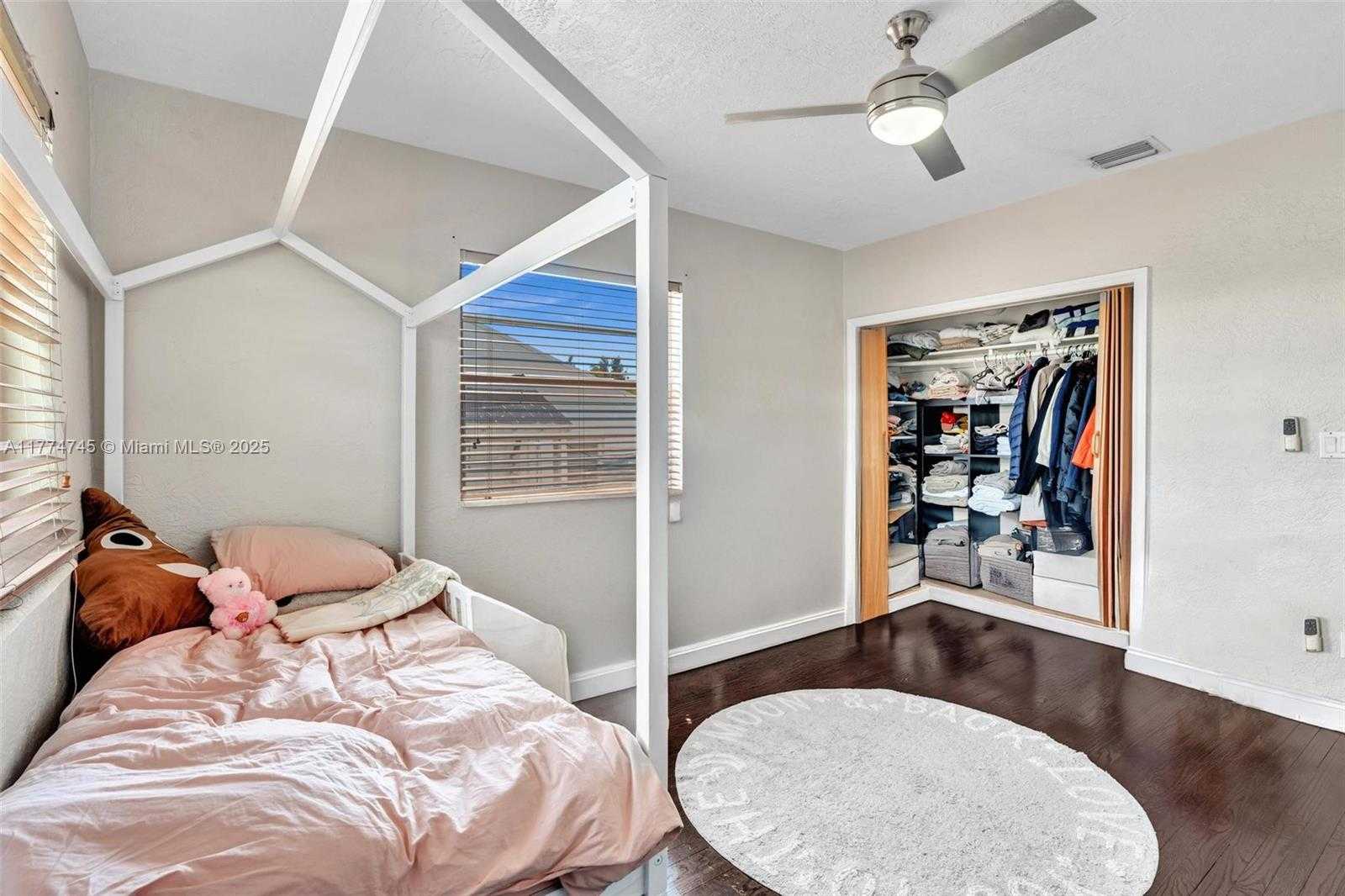 Small Image of 836 WEST 40TH ST, Miami Beach Number 30