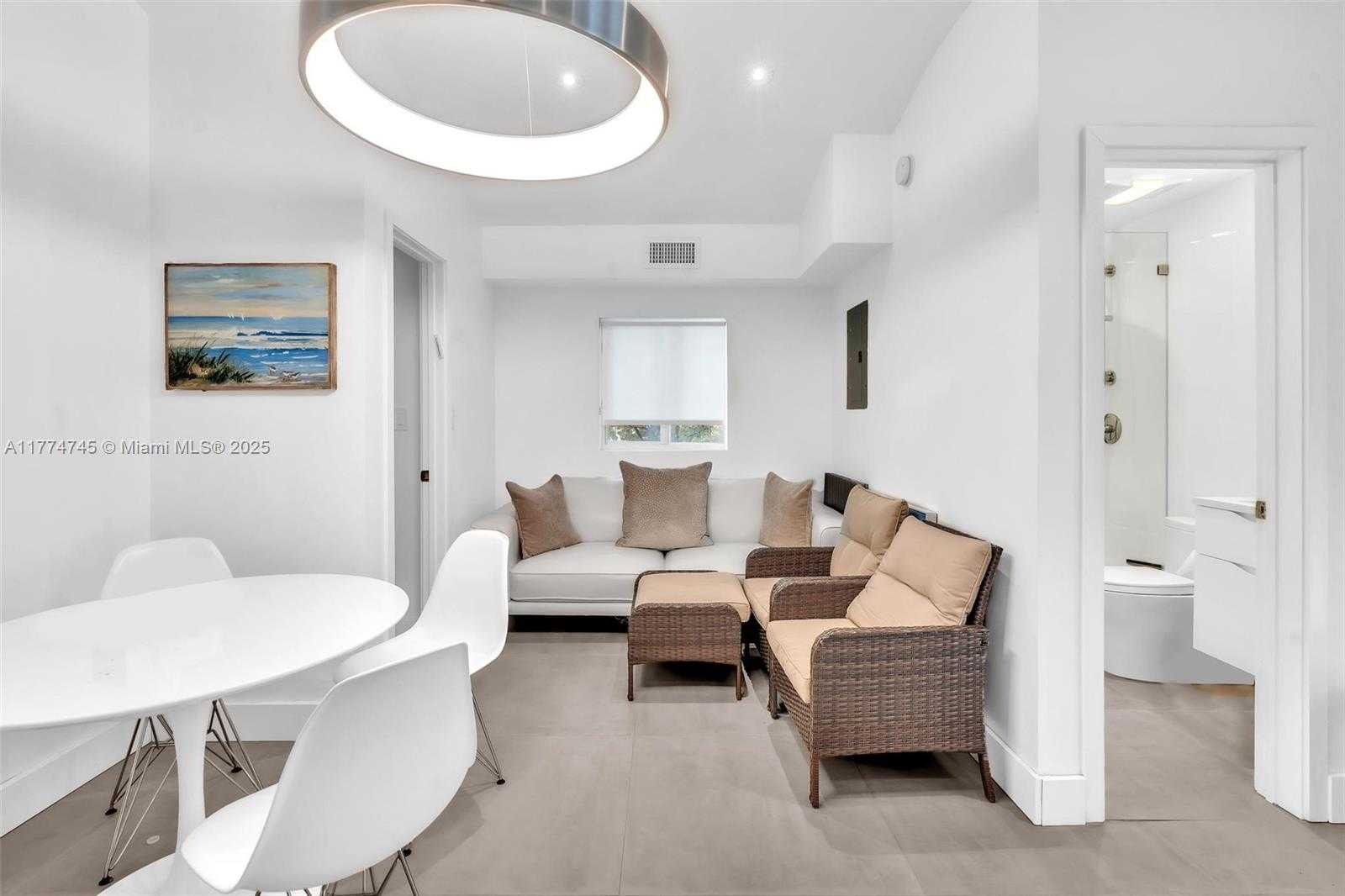 Small Image of 836 WEST 40TH ST, Miami Beach Number 38