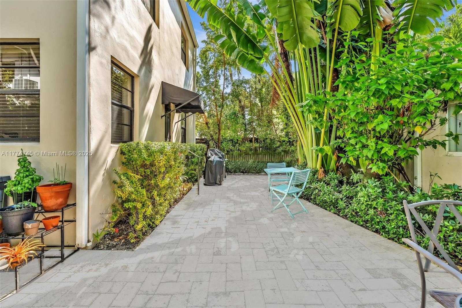 Small Image of 836 WEST 40TH ST, Miami Beach Number 44