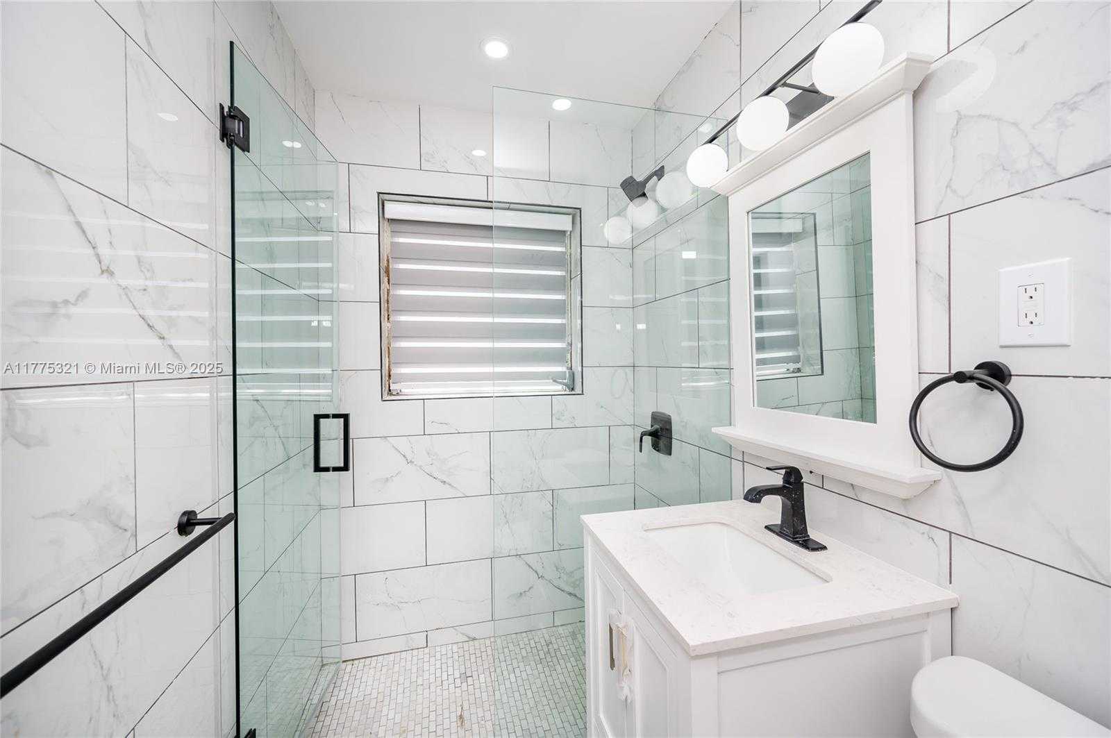 Small Image of 1704 SOUTH LE JEUNE RD #2, Coral Gables Number 21