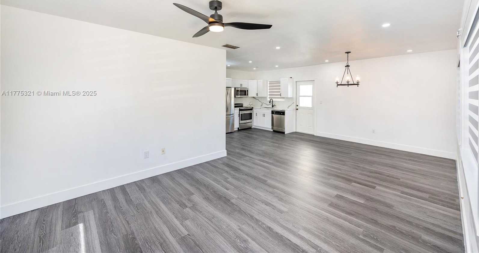 Small Image of 1704 SOUTH LE JEUNE RD #2, Coral Gables Number 7