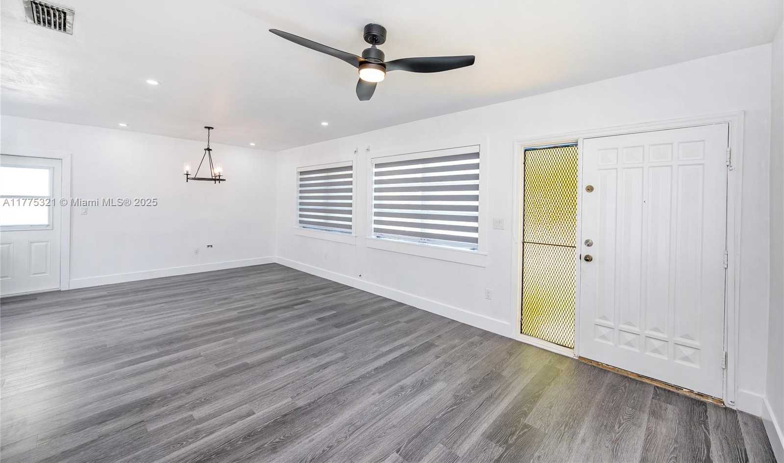 Small Image of 1704 SOUTH LE JEUNE RD #2, Coral Gables Number 9