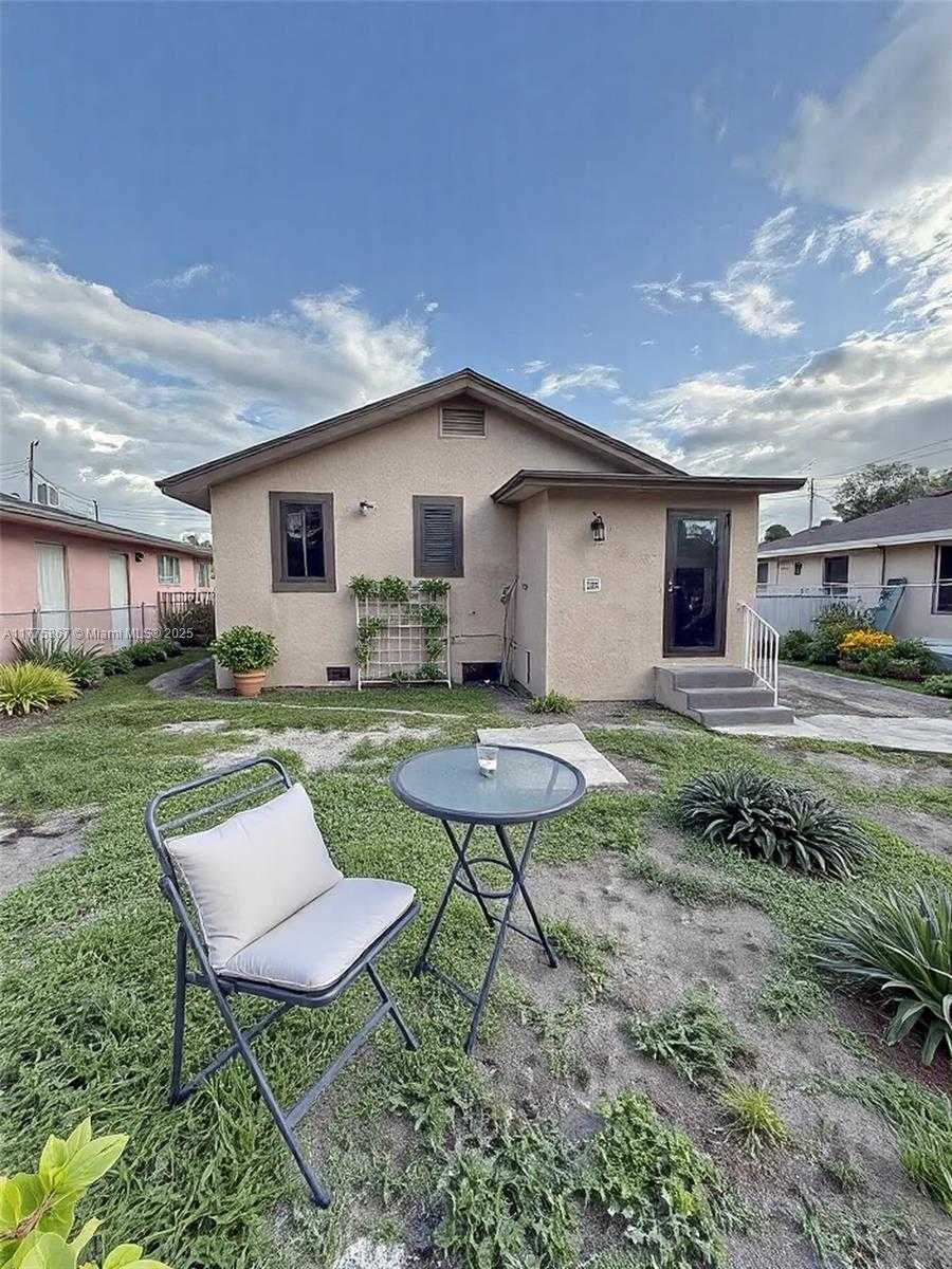 Small Image of 781 NORTH WEST 108TH ST, Miami Number 14