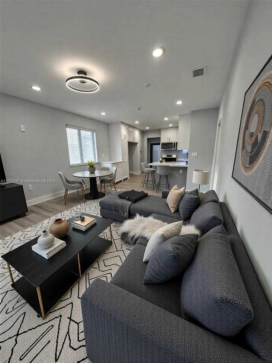 Small Image of 781 NORTH WEST 108TH ST, Miami Number 2