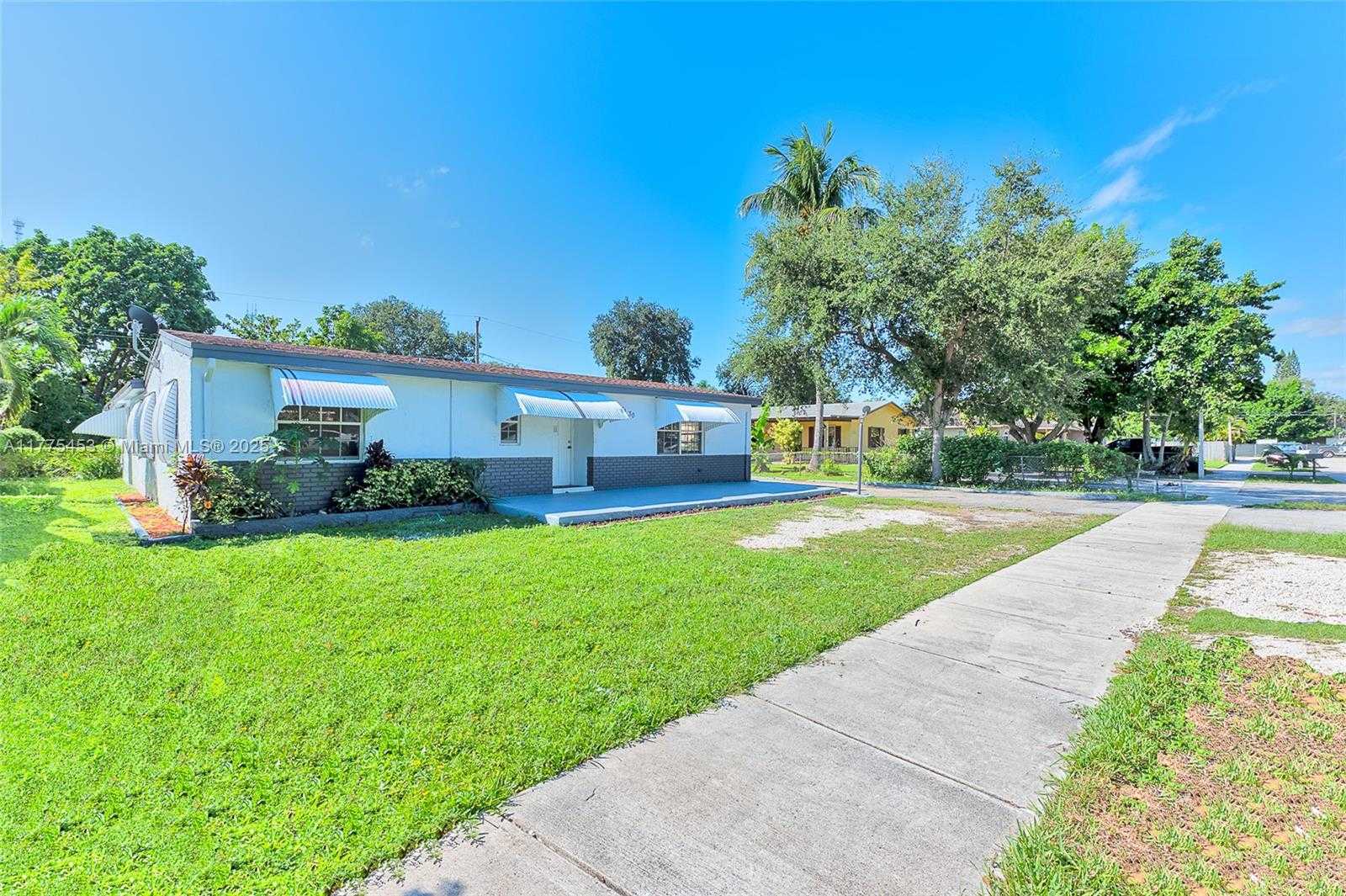 Small Image of 6130 SOUTH WEST 32ND ST, Miramar Number 13
