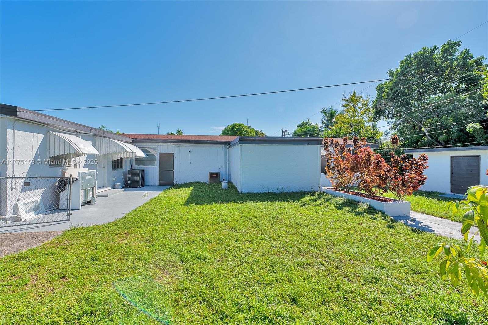 Small Image of 6130 SOUTH WEST 32ND ST, Miramar Number 18