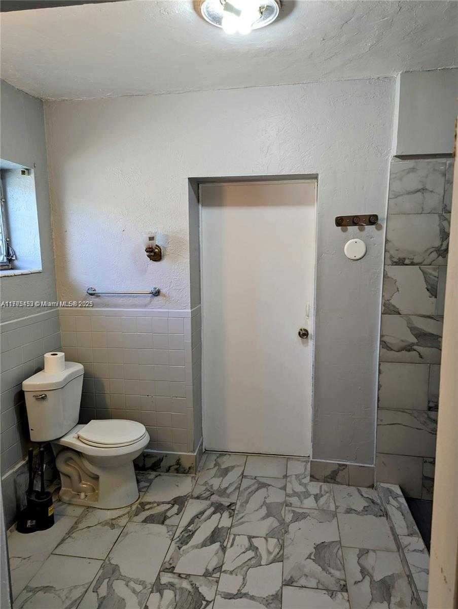 Small Image of 6130 SOUTH WEST 32ND ST, Miramar Number 25