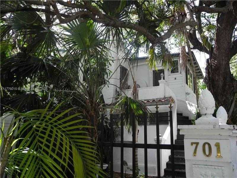 Small Image of 701 NORTH EAST 67TH ST, Miami Number 3