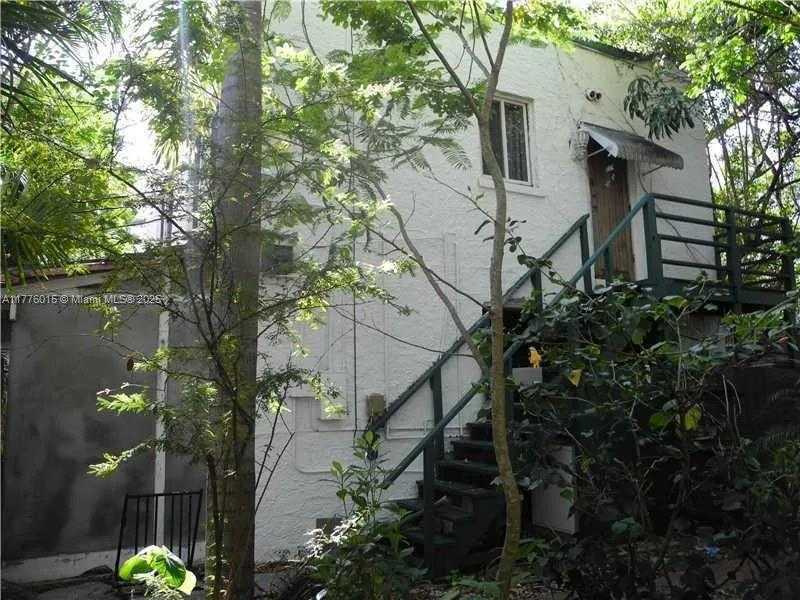 Small Image of 701 NORTH EAST 67TH ST, Miami Number 4