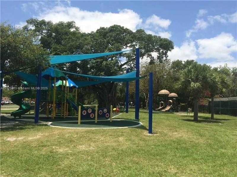 Small Image of 701 NORTH EAST 67TH ST, Miami Number 8