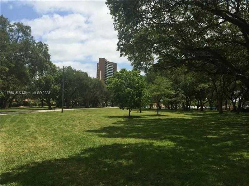 Small Image of 701 NORTH EAST 67TH ST, Miami Number 9