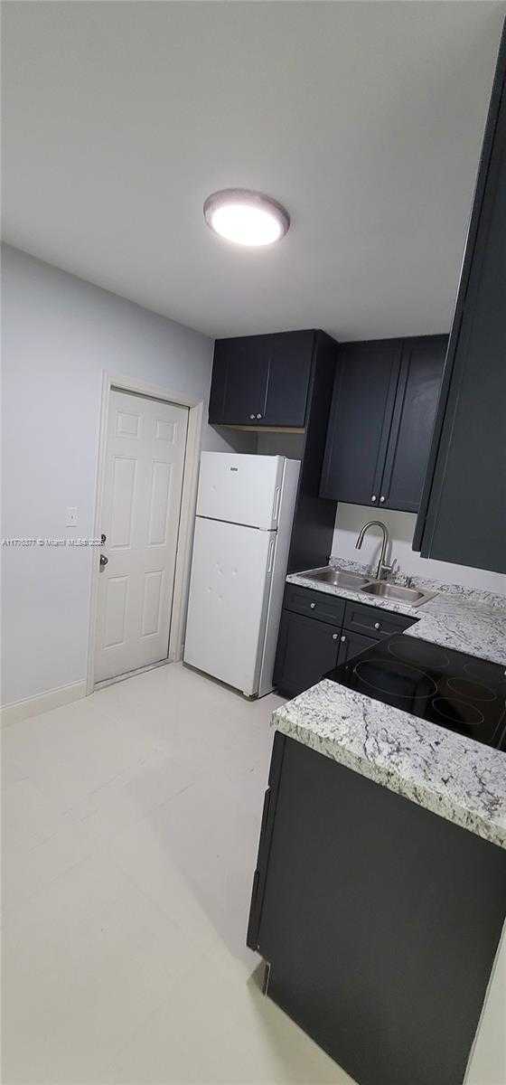 Small Image of 11275 NORTH WEST 17TH AVE, Miami Number 10