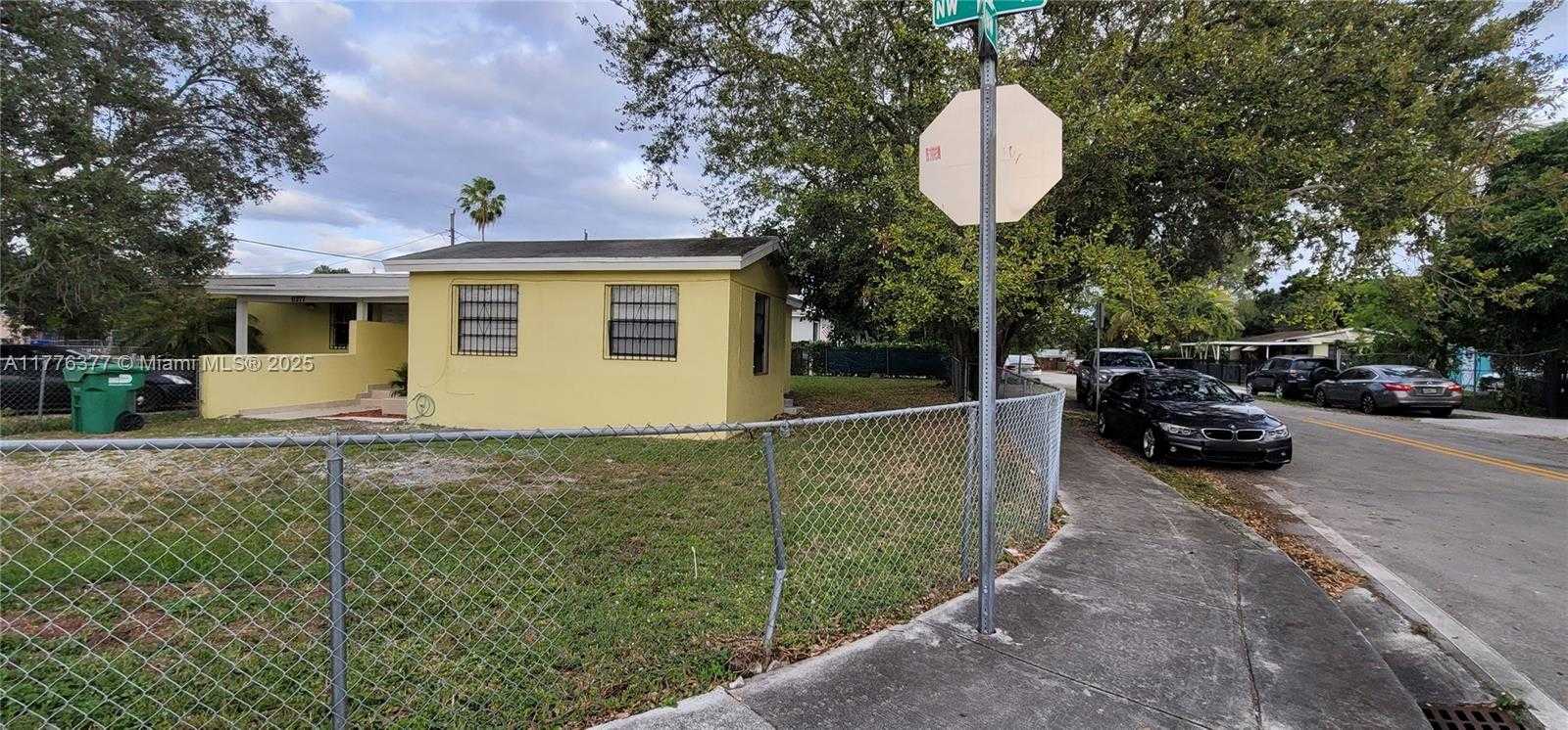 Small Image of 11275 NORTH WEST 17TH AVE, Miami Number 4