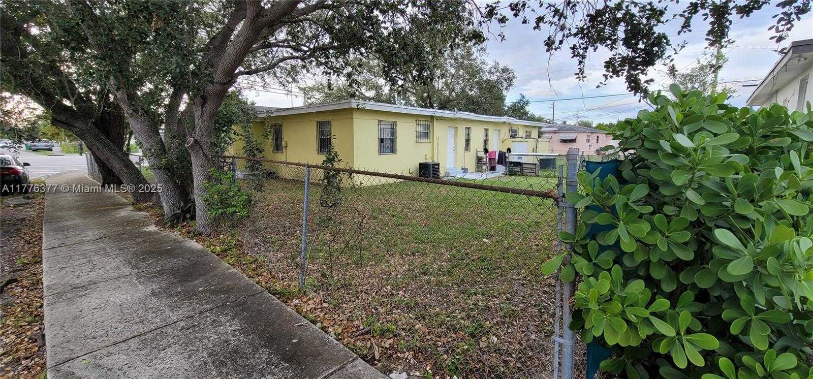 Small Image of 11275 NORTH WEST 17TH AVE, Miami Number 6