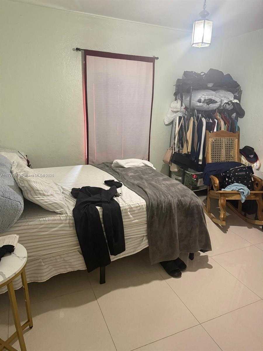 Small Image of 2469 NORTH WEST 35TH ST, Miami Number 16