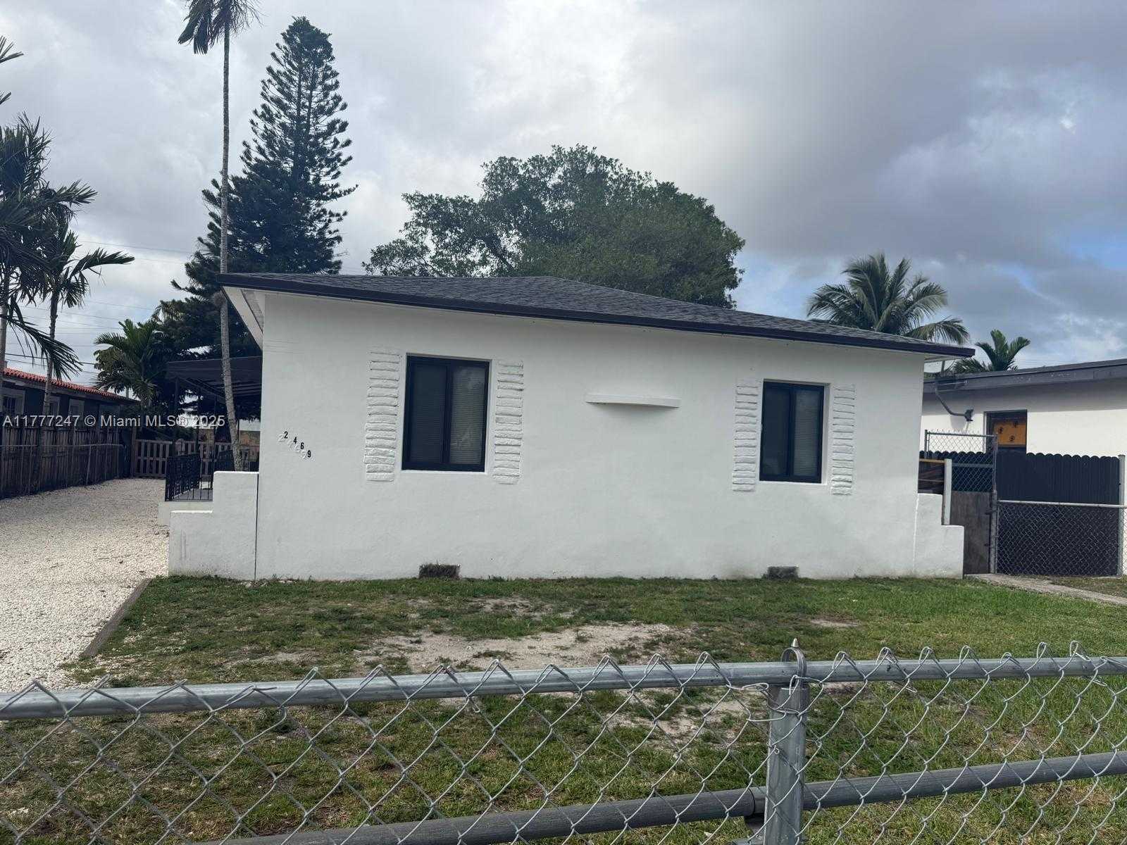 Small Image of 2469 NORTH WEST 35TH ST, Miami Number 18