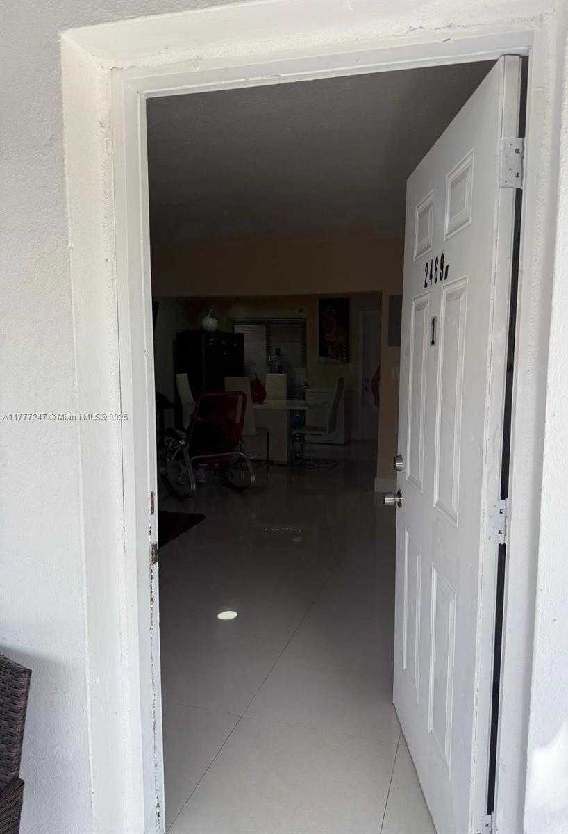 Small Image of 2469 NORTH WEST 35TH ST, Miami Number 2