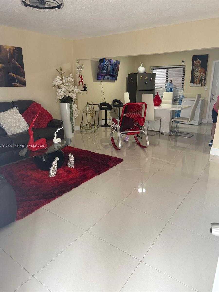 Small Image of 2469 NORTH WEST 35TH ST, Miami Number 3