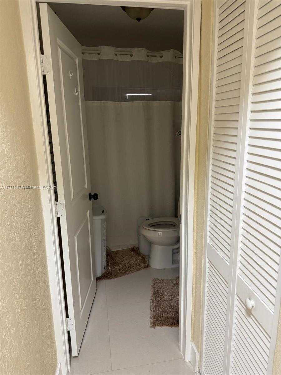 Small Image of 2469 NORTH WEST 35TH ST, Miami Number 5
