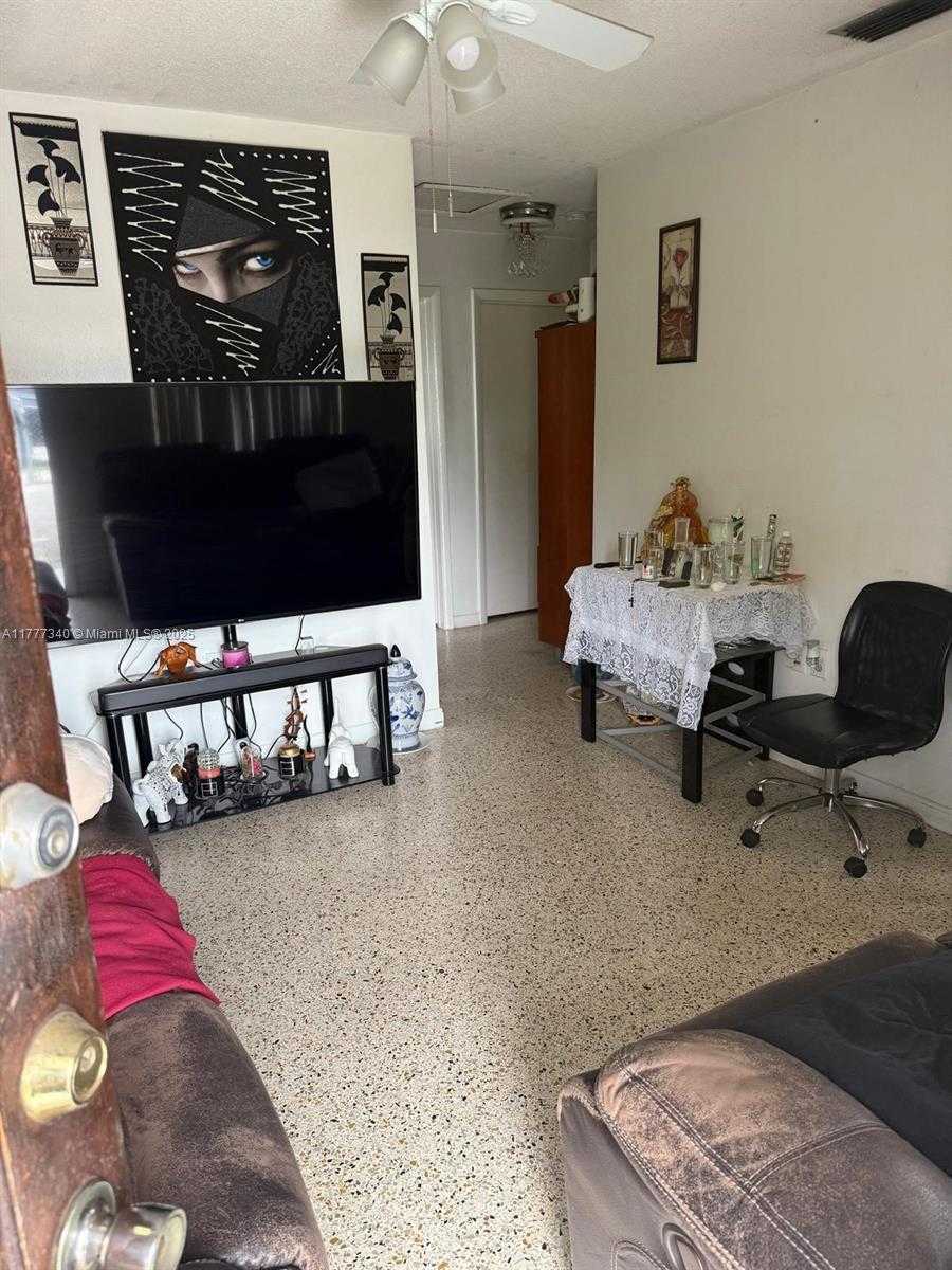 Small Image of 2917 NORTH WEST 23RD AVE, Miami Number 2