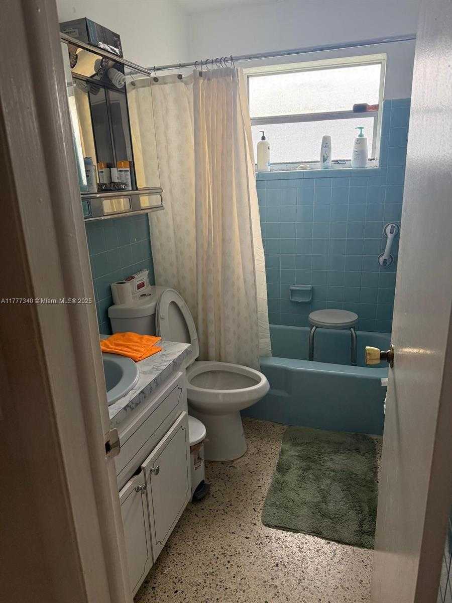 Small Image of 2917 NORTH WEST 23RD AVE, Miami Number 5