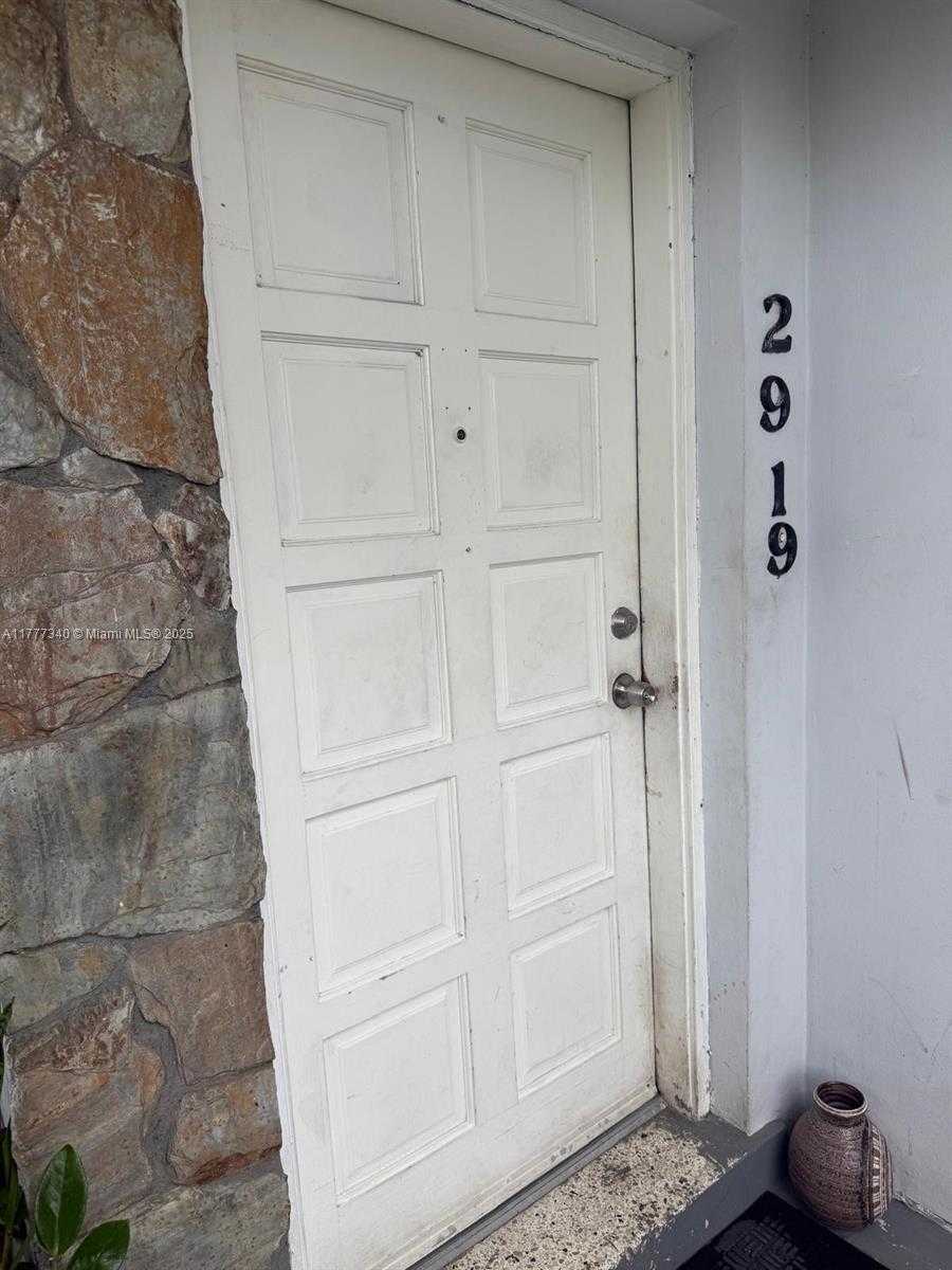 Small Image of 2917 NORTH WEST 23RD AVE, Miami Number 8