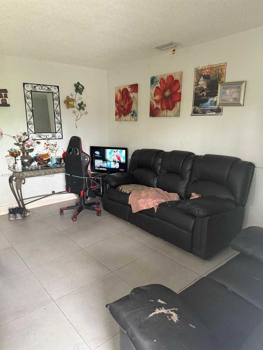 Small Image of 2917 NORTH WEST 23RD AVE, Miami Number 9
