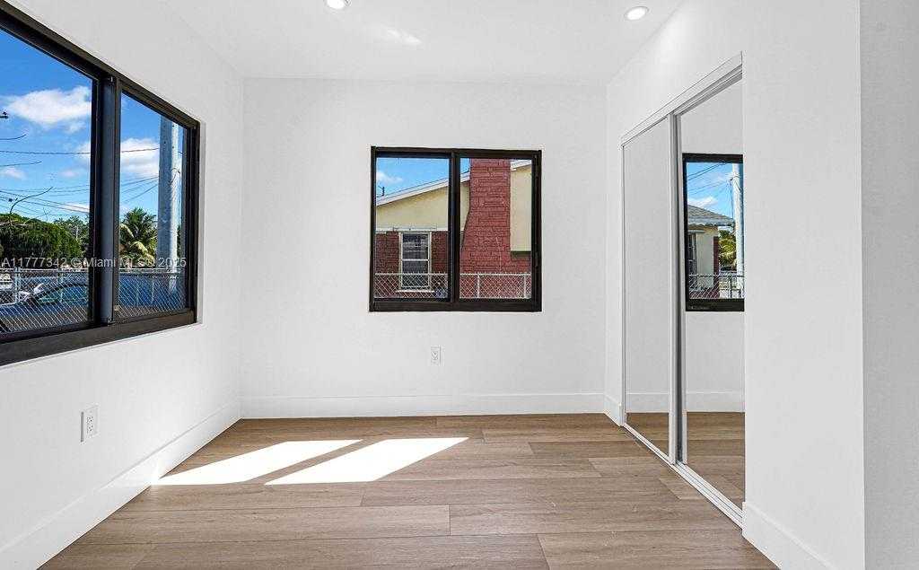 Small Image of 3040 NORTH WEST 13TH AVE, Miami Number 14