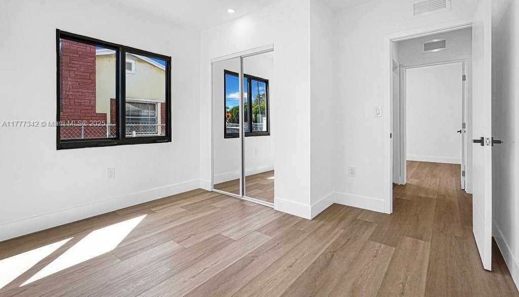 Small Image of 3040 NORTH WEST 13TH AVE, Miami Number 15