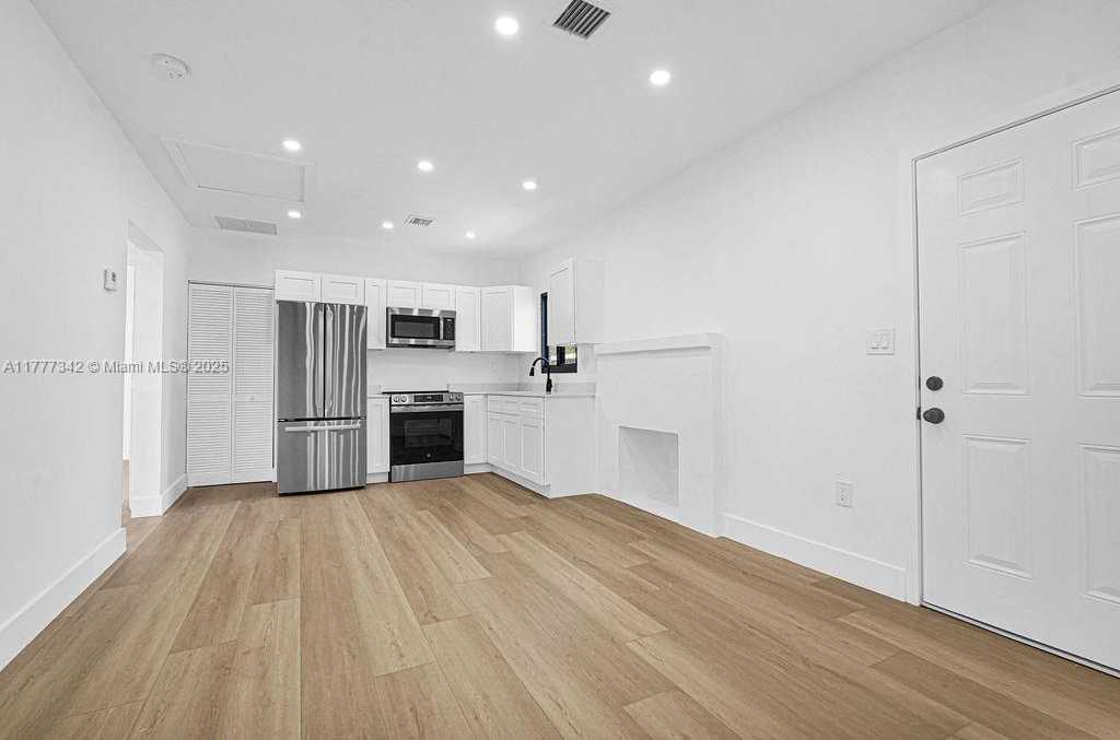 Small Image of 3040 NORTH WEST 13TH AVE, Miami Number 19