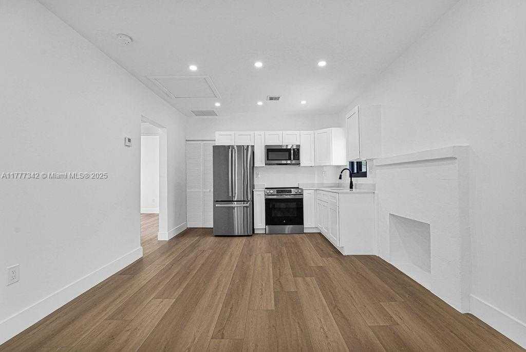 Small Image of 3040 NORTH WEST 13TH AVE, Miami Number 21