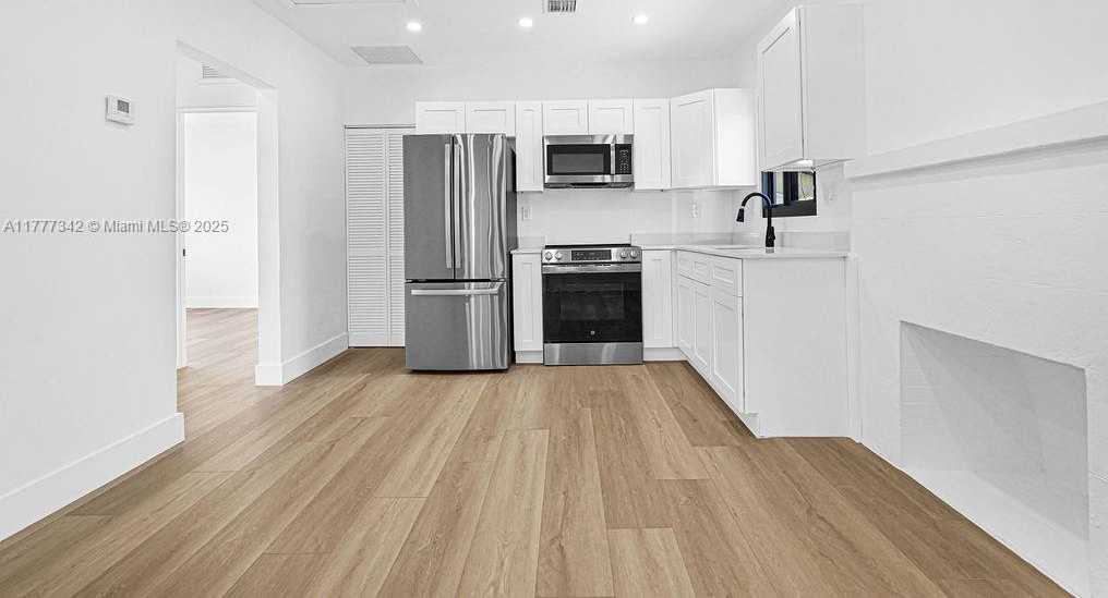 Small Image of 3040 NORTH WEST 13TH AVE, Miami Number 23