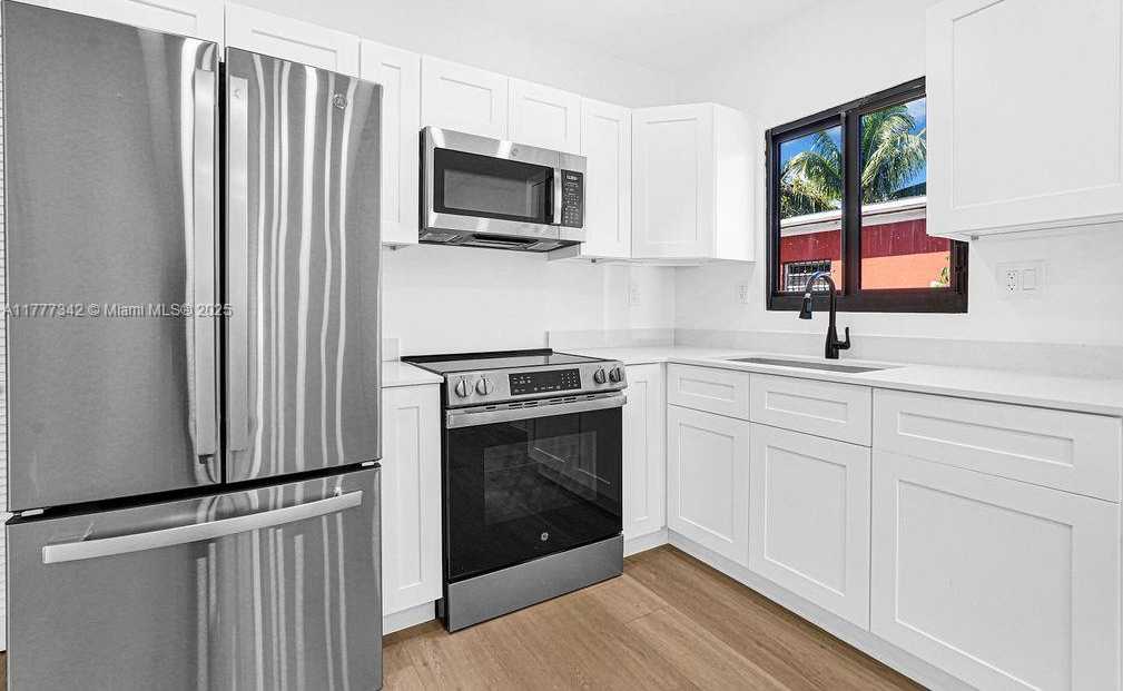 Small Image of 3040 NORTH WEST 13TH AVE, Miami Number 24