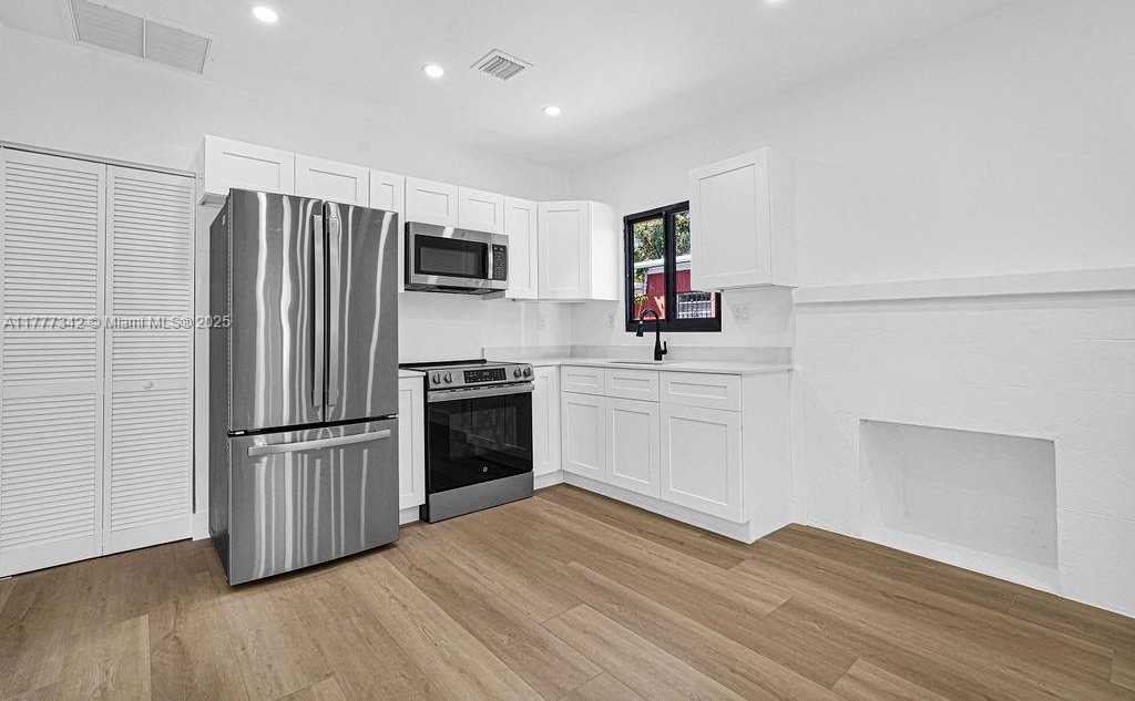 Small Image of 3040 NORTH WEST 13TH AVE, Miami Number 25