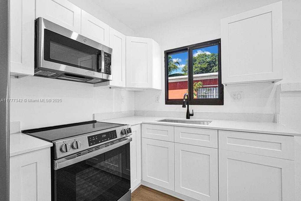 Small Image of 3040 NORTH WEST 13TH AVE, Miami Number 28