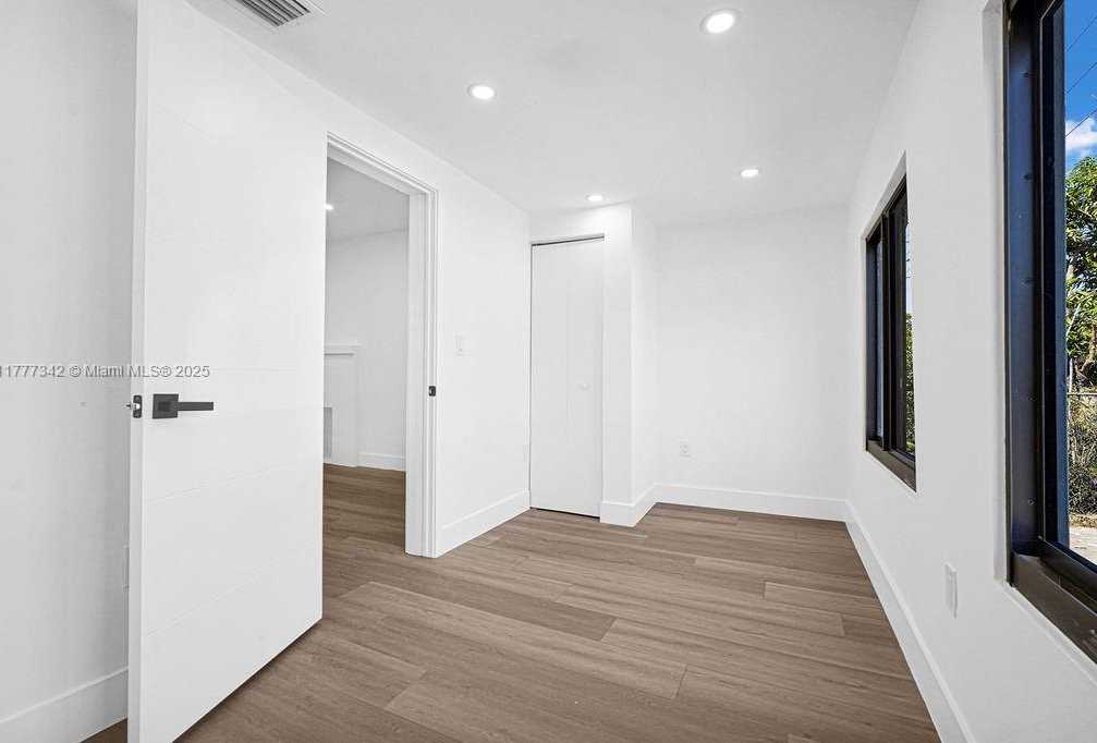 Small Image of 3040 NORTH WEST 13TH AVE, Miami Number 33