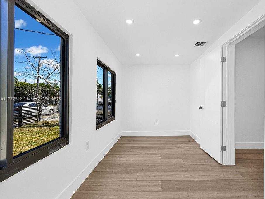 Small Image of 3040 NORTH WEST 13TH AVE, Miami Number 35