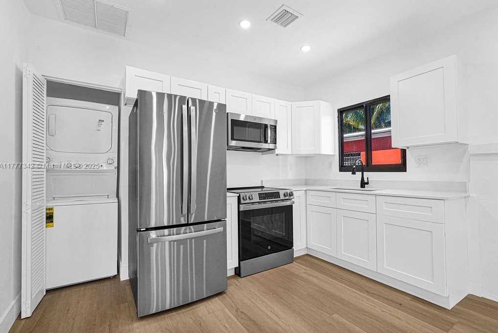 Small Image of 3040 NORTH WEST 13TH AVE, Miami Number 4