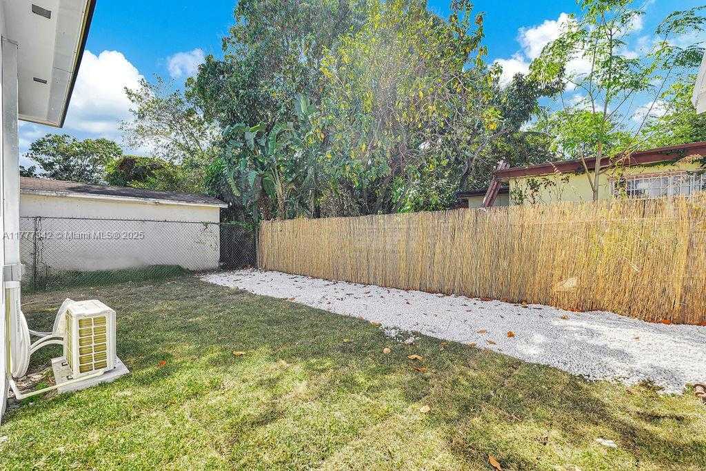 Small Image of 3040 NORTH WEST 13TH AVE, Miami Number 41